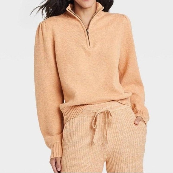 Universal Thread Quarter Zip Pullover - Picture 1 of 4